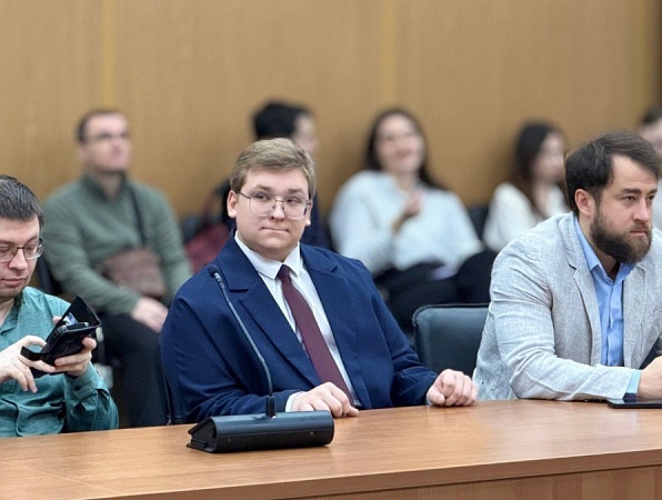 Студент ГИПУ получил предложение о сотрудничестве от Школы международных отношений после доклада в РАН