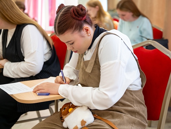 🎓 В Глазовском инженерно-педагогическом университете продолжаются вступительные испытания!