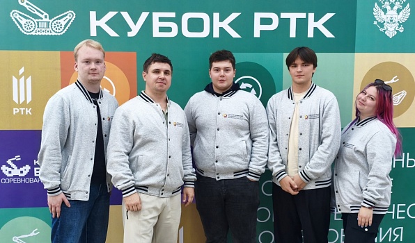 Студенты ГИПУ взяли серебро республиканских робототехнических соревнований 