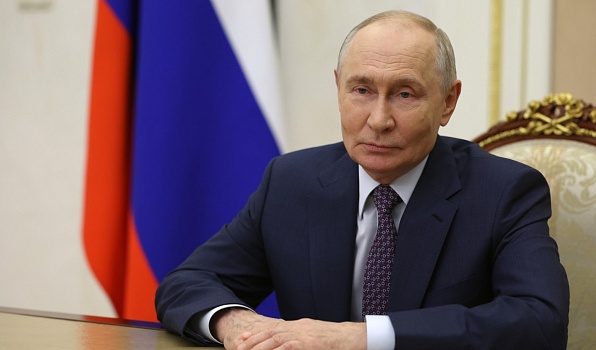 Президент РФ Владимир Путин поздравил педагогов с Днем учителя