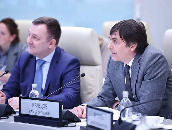 Для пилотного проекта по фиджитал-спорту Минпросвещения России определены 59 школ в 16 субъектах