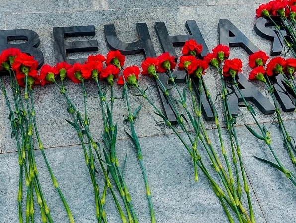 «Новый Феникс» вместе с поисковиками Удмуртии - на открытии Вахты памяти